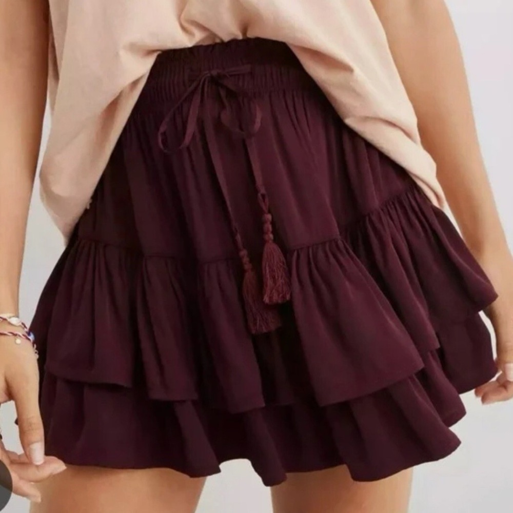aerie Tiered Mini Skirt in Deep Wine